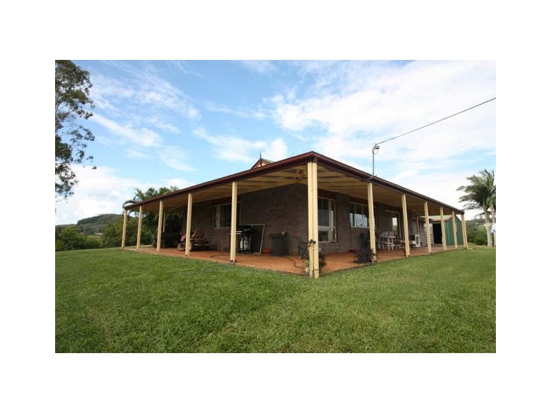 Canina QLD 4570