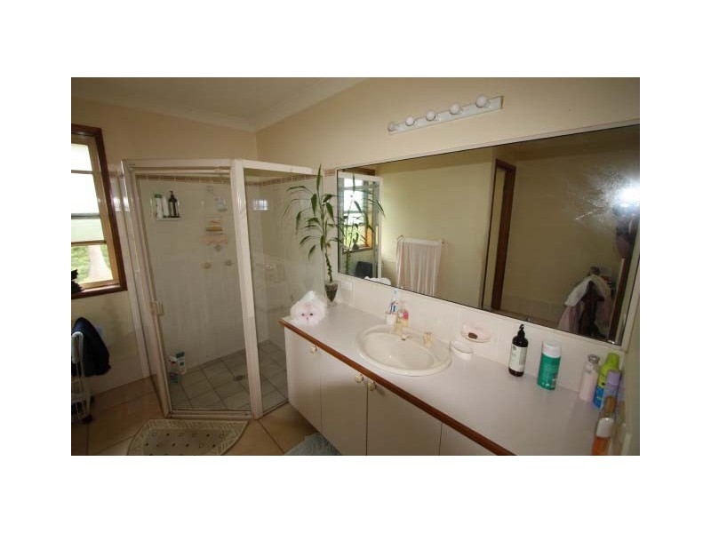 Canina QLD 4570