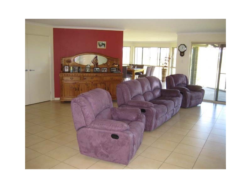 Glenwood QLD 4570