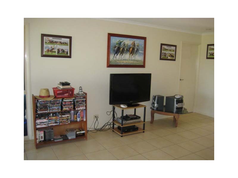 Glenwood QLD 4570