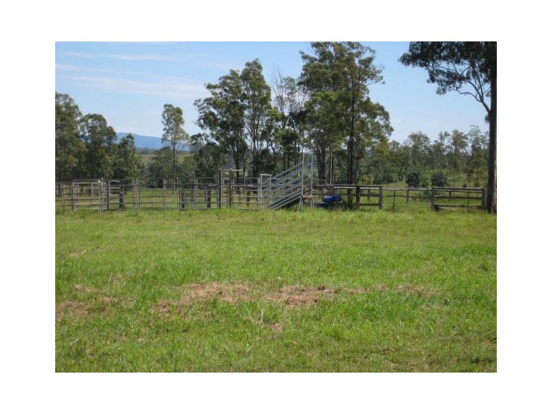 Glenwood QLD 4570