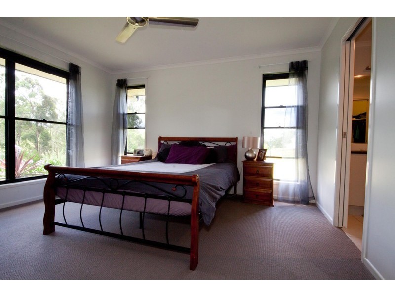 11 Presidential Ave, Southside QLD 4570