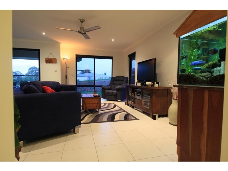 11 Presidential Ave, Southside QLD 4570