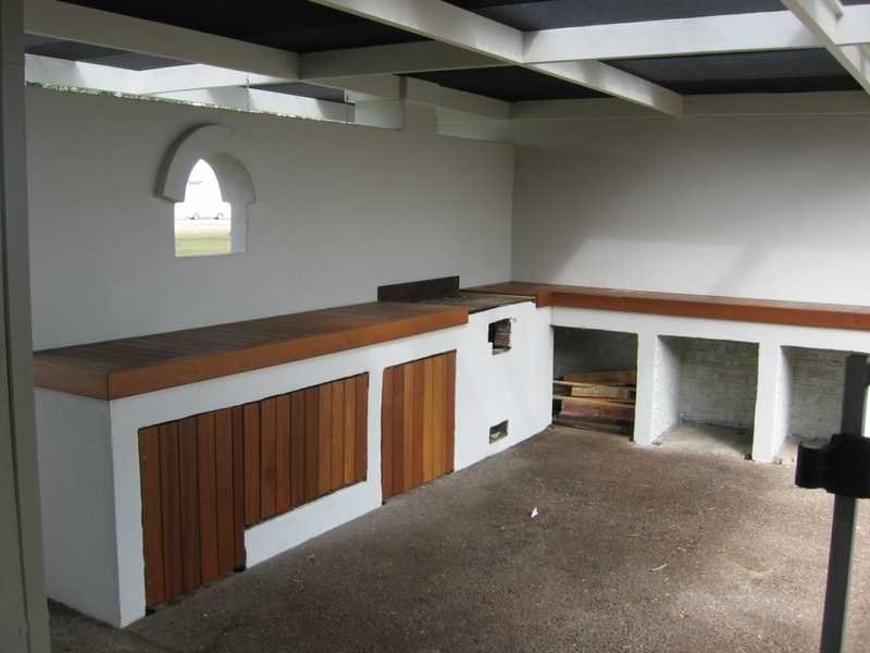 18 Lobwein, Kybong QLD 4570