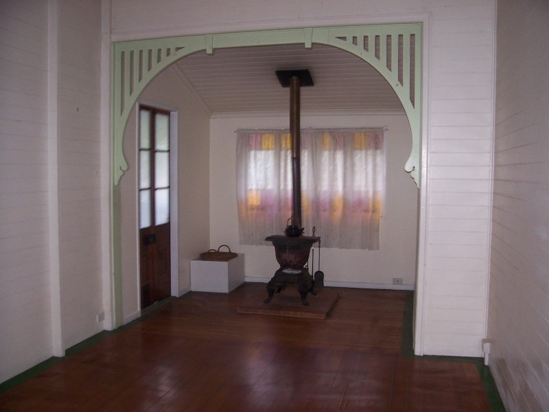 2 short, Gympie QLD 4570