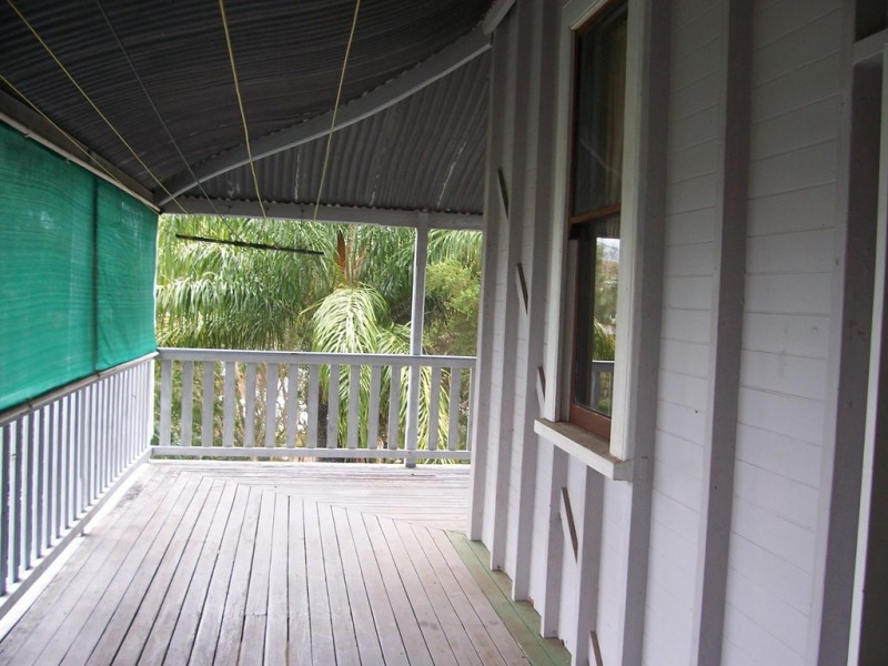 2 short, Gympie QLD 4570