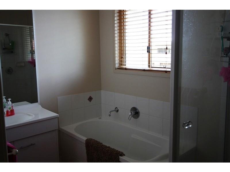 18 Fairway Drive, Gympie QLD 4570