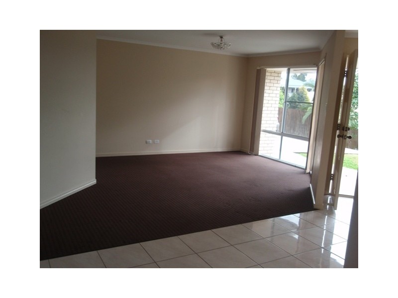 9 Petrie Court, Southside QLD 4570