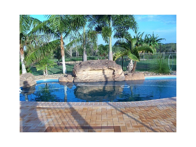 Goomboorian QLD 4570