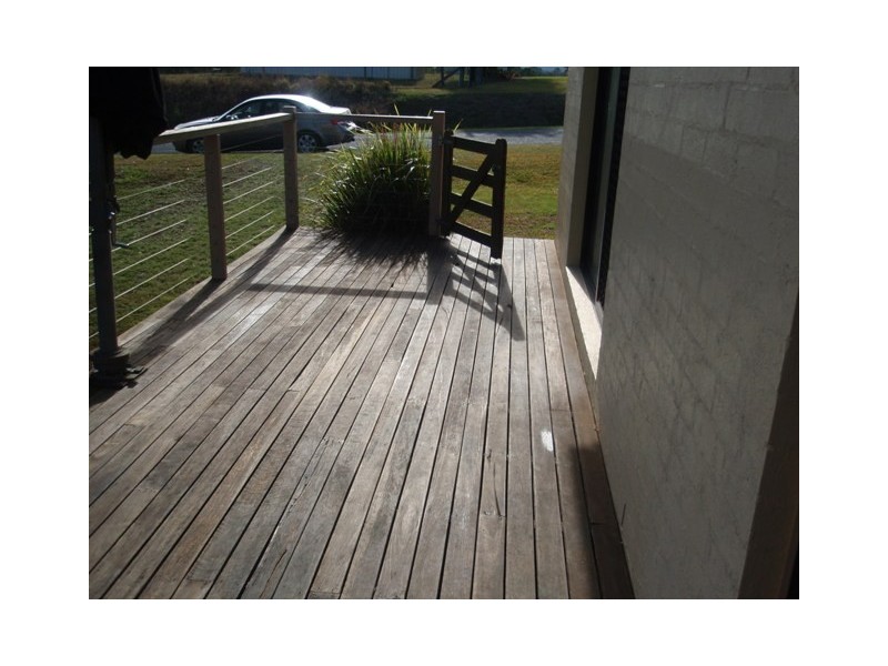 16 Browns Rd, Victory Heights QLD 4570