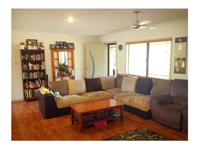 12 Carmel Crescent, Curra QLD 4570