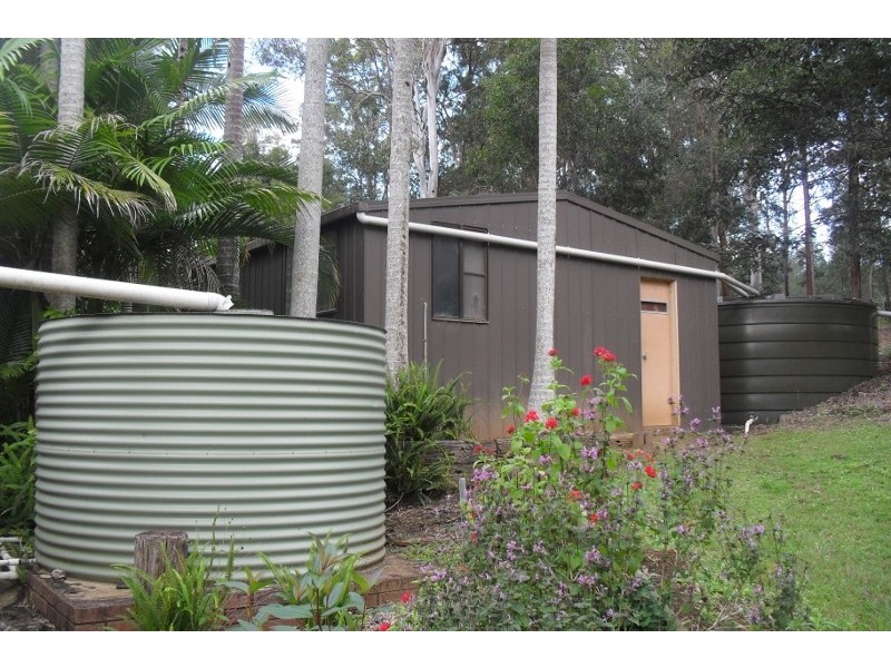 Canina QLD 4570