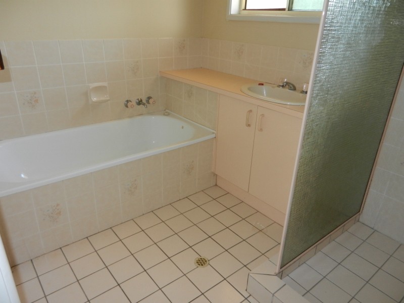 Goomboorian QLD 4570