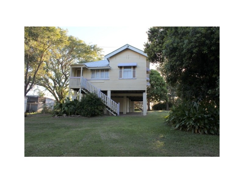 17 Chamberlain St, Woolooga QLD 4570