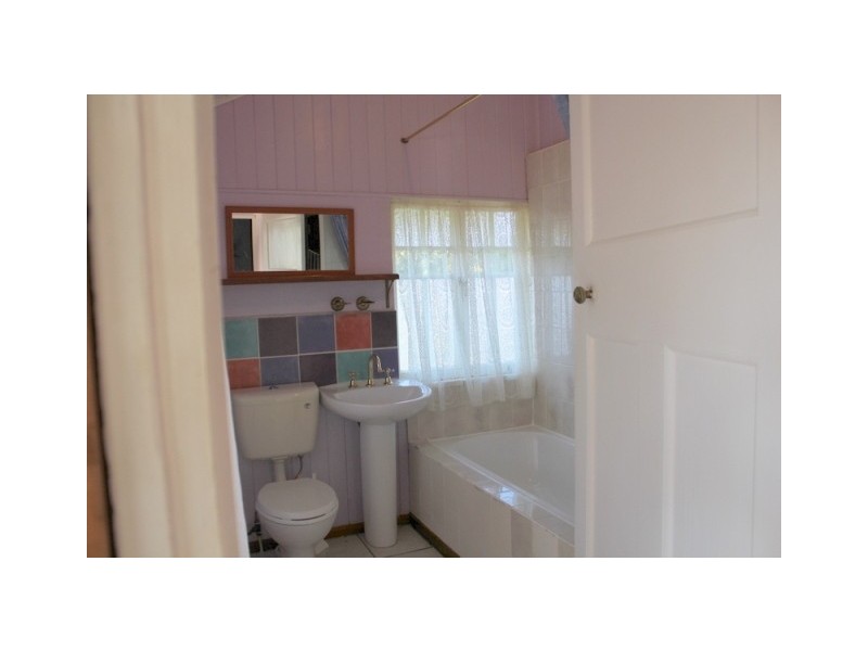 17 Chamberlain St, Woolooga QLD 4570