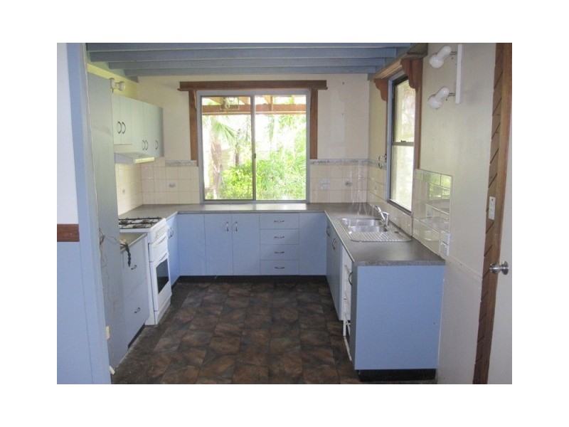 10  Counter Rd, Wolvi QLD 4570