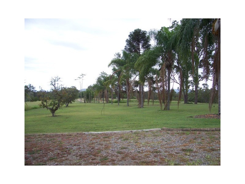 296 Hoopers Rd, Curra QLD 4570