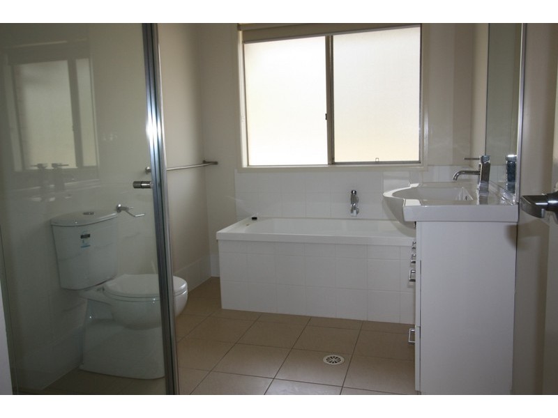 4 Severn Chase, Curra QLD 4570