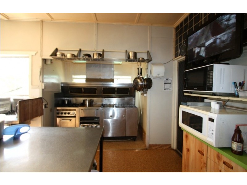 10 Main Street, Gundiah QLD 4650