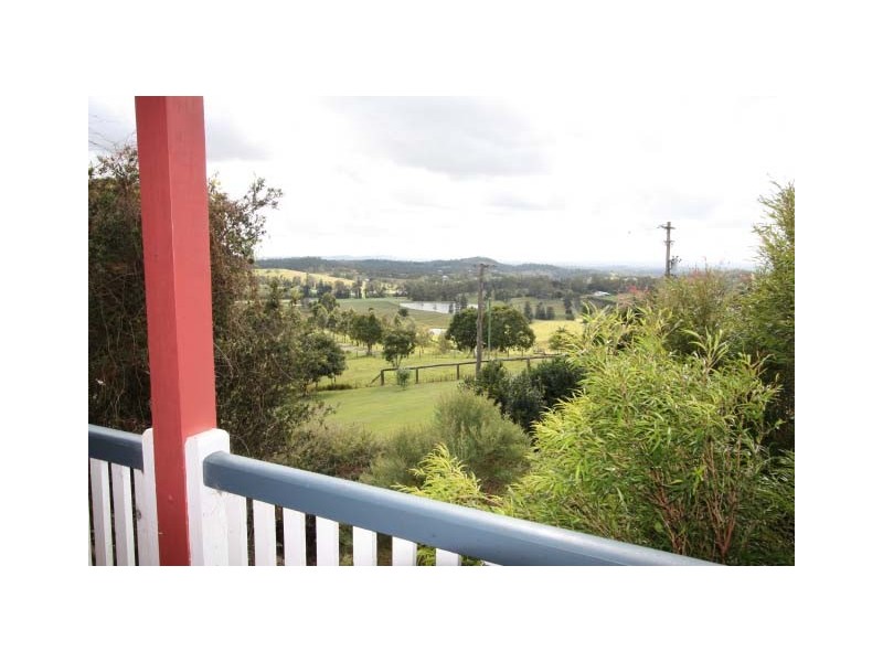 184 Robinson Road, Calico Creek QLD 4570