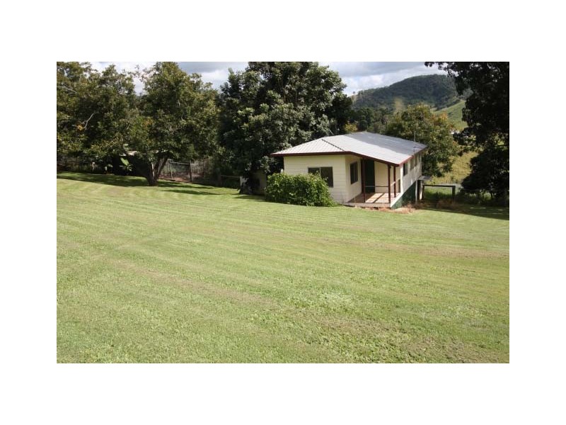 184 Robinson Road, Calico Creek QLD 4570