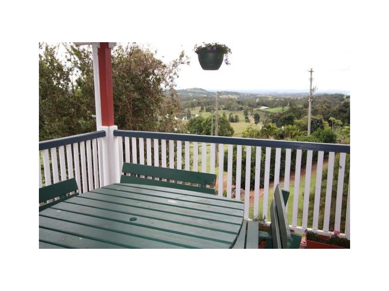 184 Robinson Road, Calico Creek QLD 4570