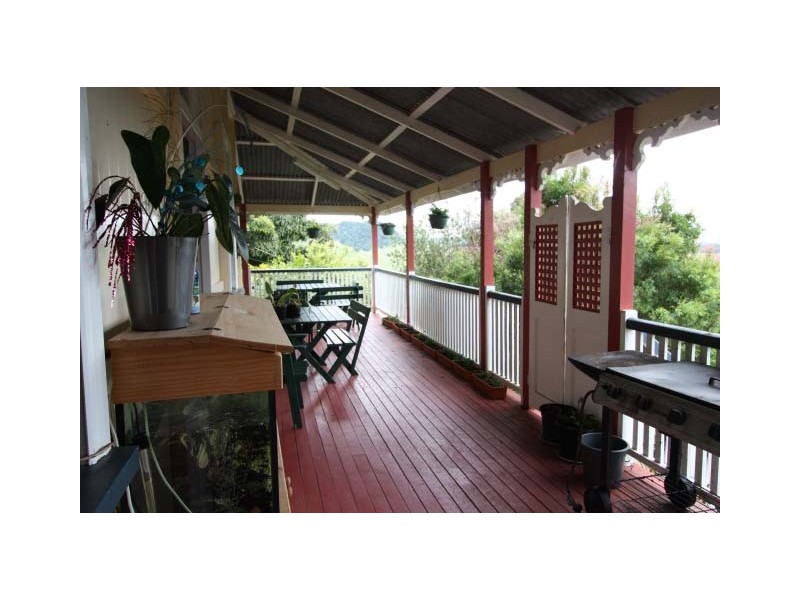 184 Robinson Road, Calico Creek QLD 4570