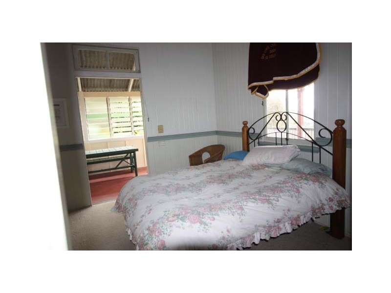 184 Robinson Road, Calico Creek QLD 4570