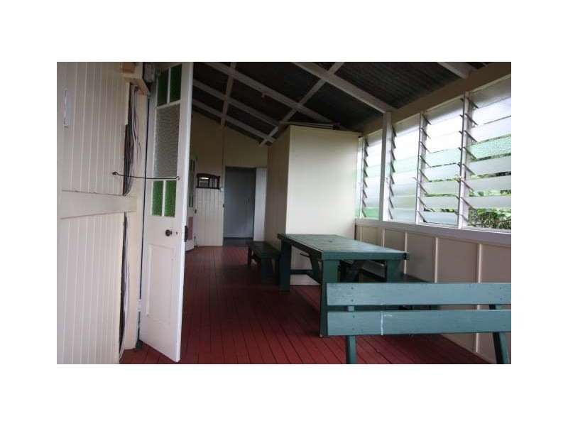 184 Robinson Road, Calico Creek QLD 4570