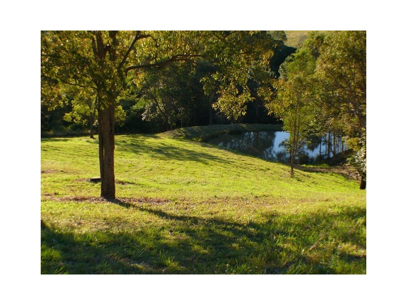 99 Sunshine Road, Wolvi QLD 4570