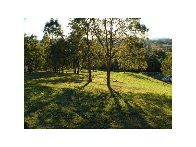 99 Sunshine Road, Wolvi QLD 4570