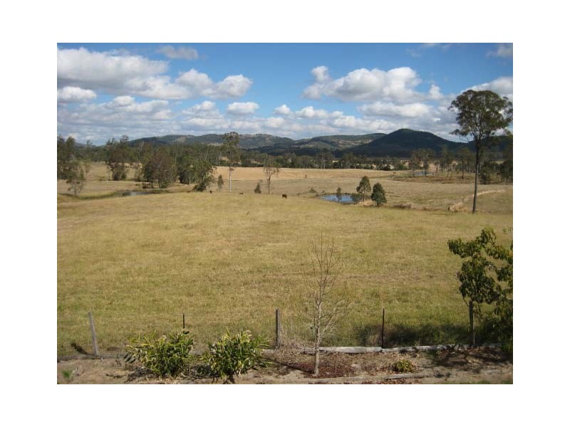 Glenwood QLD 4570