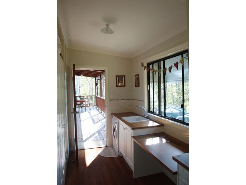 6 Minya Rd, The Palms QLD 4570