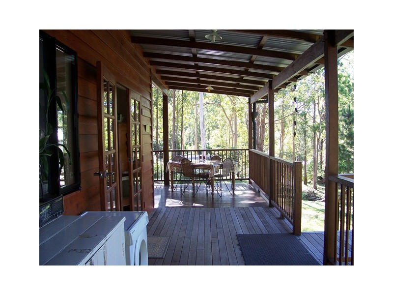 6 Minya Rd, The Palms QLD 4570