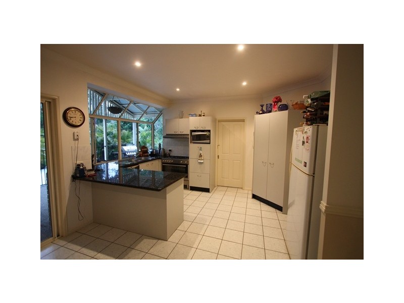 7 Topaz Court, Southside QLD 4570