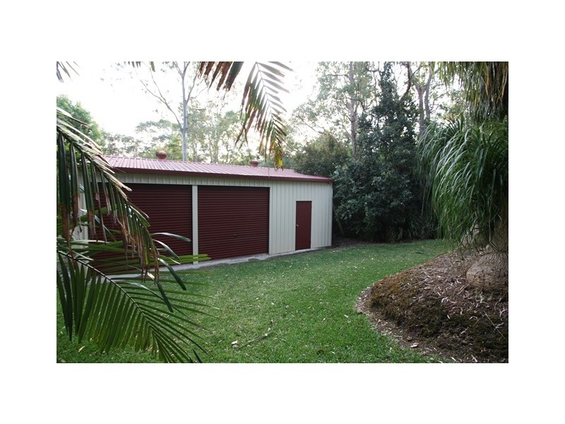 7 Topaz Court, Southside QLD 4570