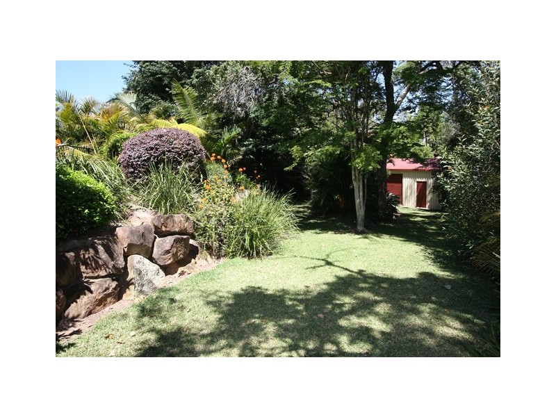 7 Topaz Court, Southside QLD 4570