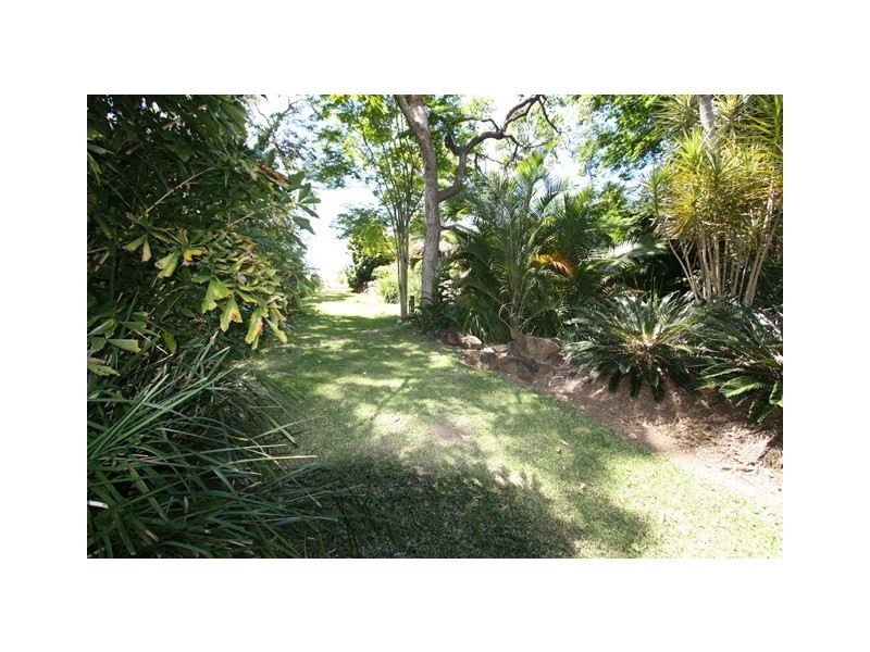 7 Topaz Court, Southside QLD 4570