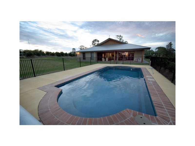 56 Fraser Road, Araluen QLD 4570