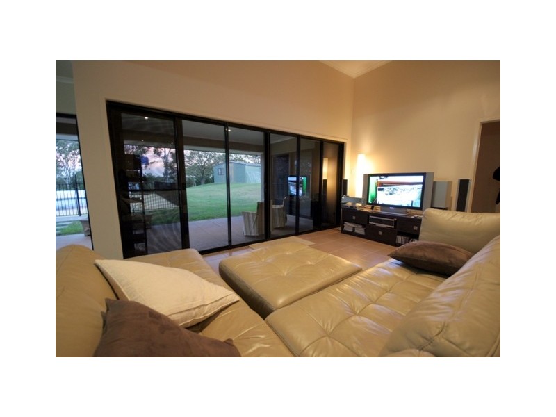 56 Fraser Road, Araluen QLD 4570