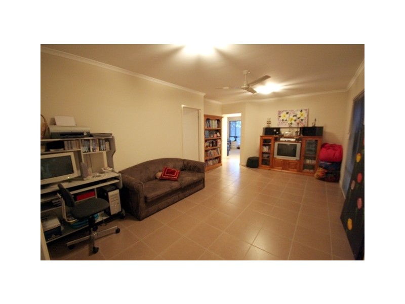 56 Fraser Road, Araluen QLD 4570