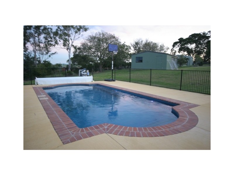 56 Fraser Road, Araluen QLD 4570