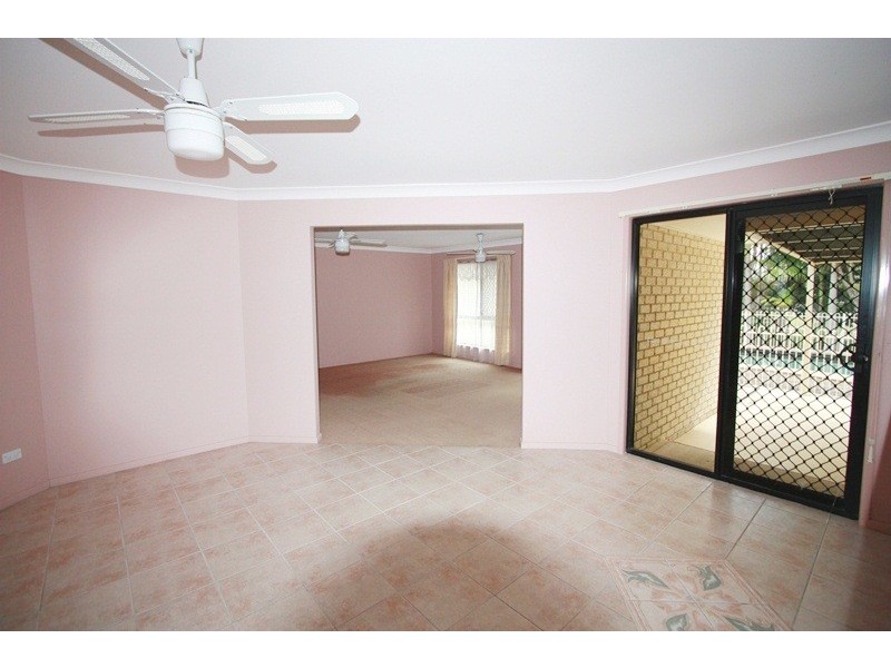 9 Castlereagh Court, Southside QLD 4570