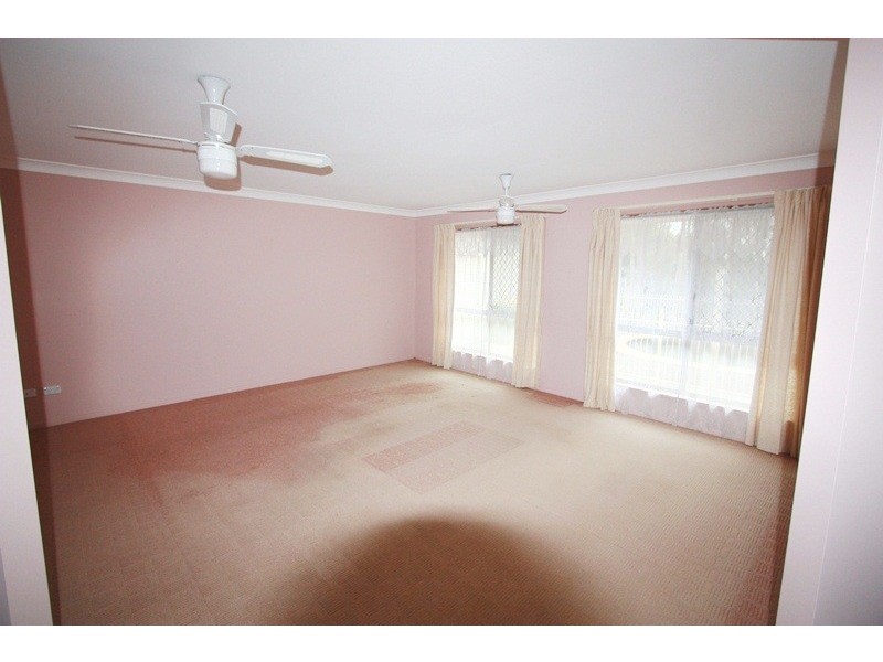 9 Castlereagh Court, Southside QLD 4570