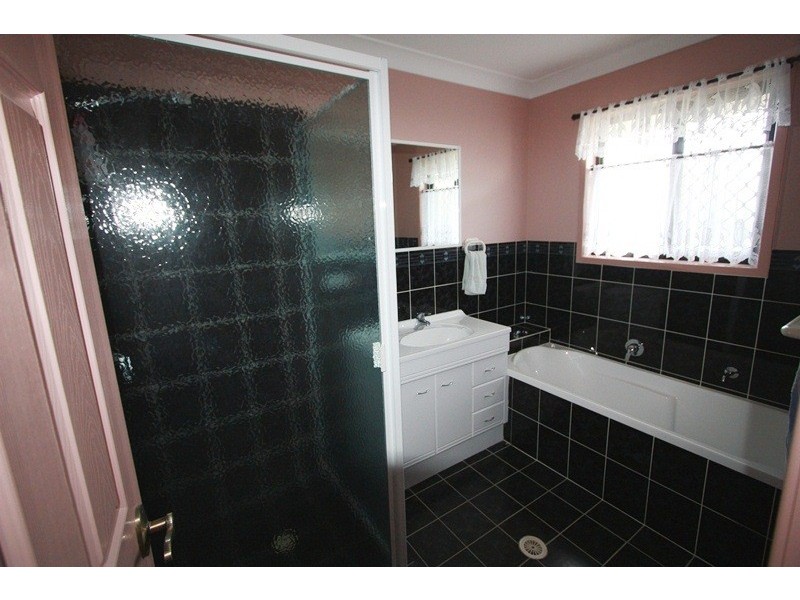 9 Castlereagh Court, Southside QLD 4570