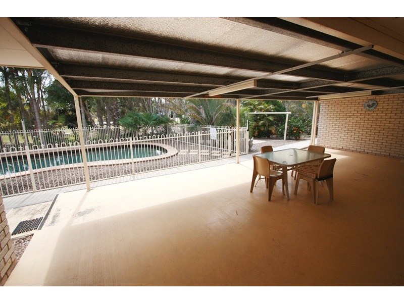 9 Castlereagh Court, Southside QLD 4570