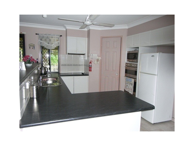 9 Castlereagh Court, Southside QLD 4570