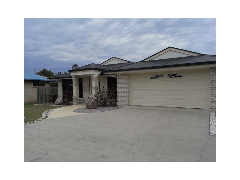 9 Castlereagh Court, Southside QLD 4570