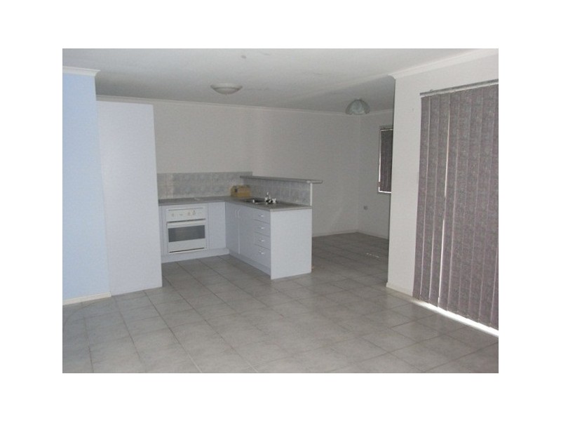 U2 / 17 Withey Street, Southside QLD 4570