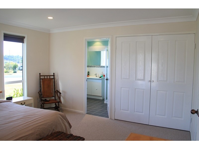4 Tea Tree Court, The Palms QLD 4570
